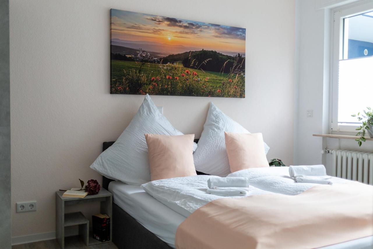 Best Stay Moderne Stadtwohnungen In Huenfeld - Kueche, Schlafsofa, Terrasse Oder Balkon Wlan Smart Tv Exterior foto