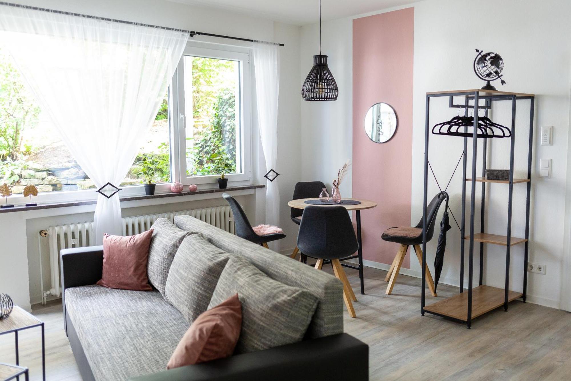 Best Stay Moderne Stadtwohnungen In Huenfeld - Kueche, Schlafsofa, Terrasse Oder Balkon Wlan Smart Tv Exterior foto